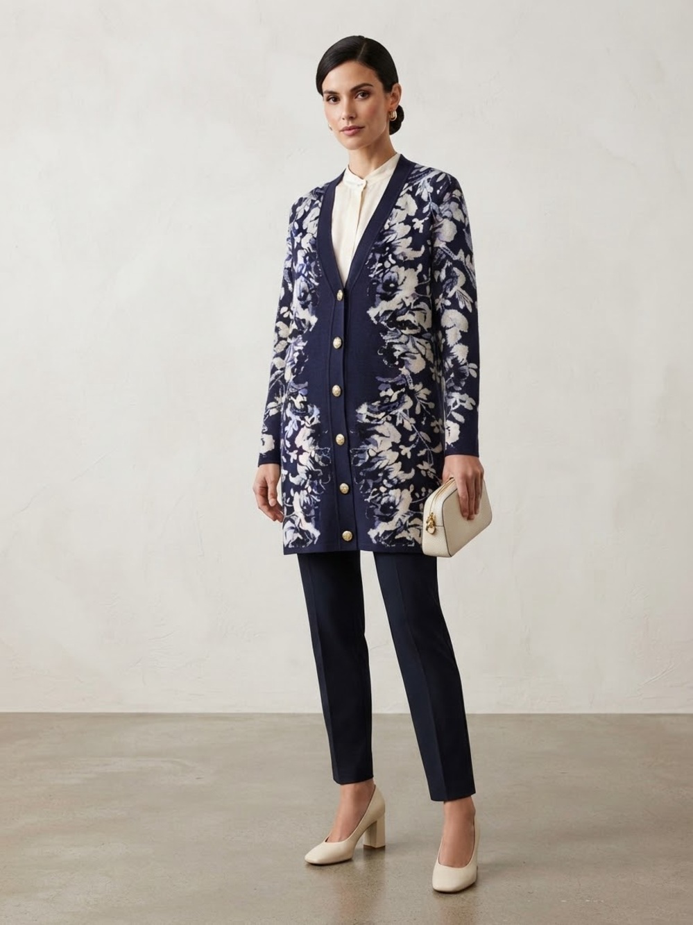 Tuckernuck Navy Floral Knit Cardigan Gold Buttons Sz S⁠